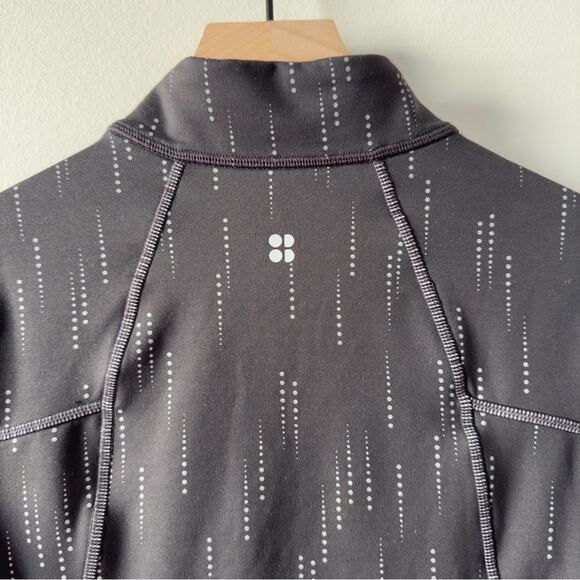Sweaty Betty Black Jacket with mock neck Collar long sleeve full zip thumb holes - Picture 4 of 11